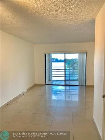 2790 W 60th Street, Unit 32, Hialeah, FL 33016 Main Photo