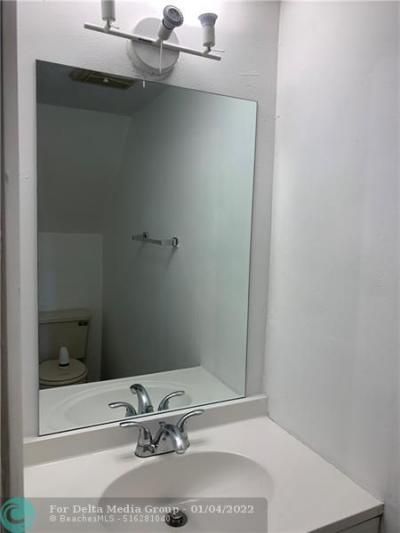 2790 W 60th Street, Unit 32, Hialeah, FL 33016 Photo