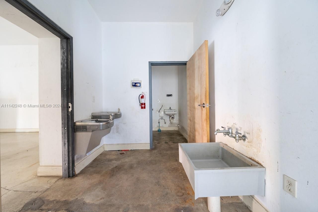 1525 NW 3rd Ave, Miami, FL 33136 Photo