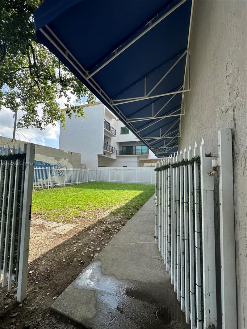 1525-27 NW 3rd Ave, Miami, FL 33136 Photo