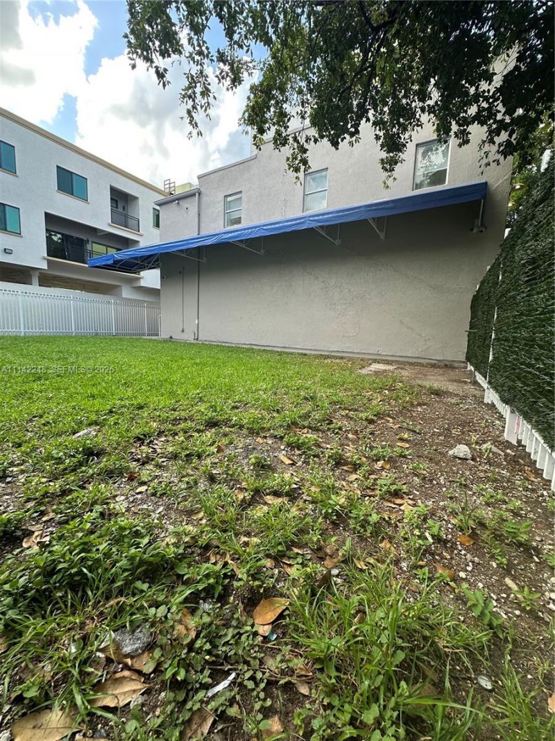 1525-27 NW 3rd Ave, Miami, FL 33136 Photo