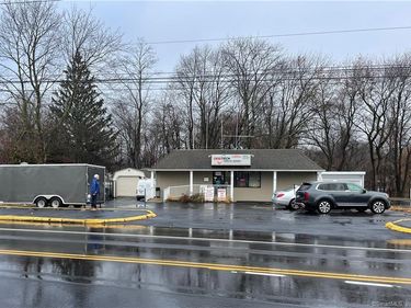 282 East, Plainville, CT 06062