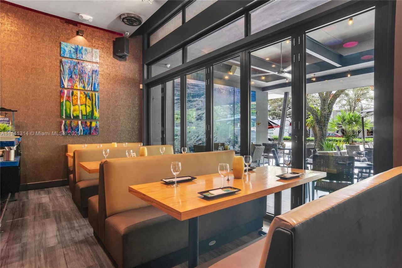 Miracle Mile- Restaurant For Sale, Coral Gables, FL 33134 Photo
