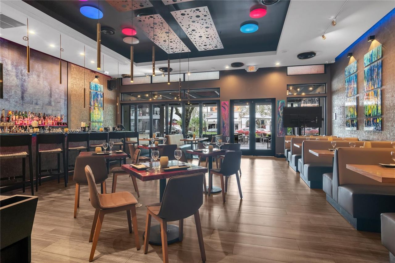 Miracle Mile- Restaurant For Sale, Coral Gables, FL 33134 Photo