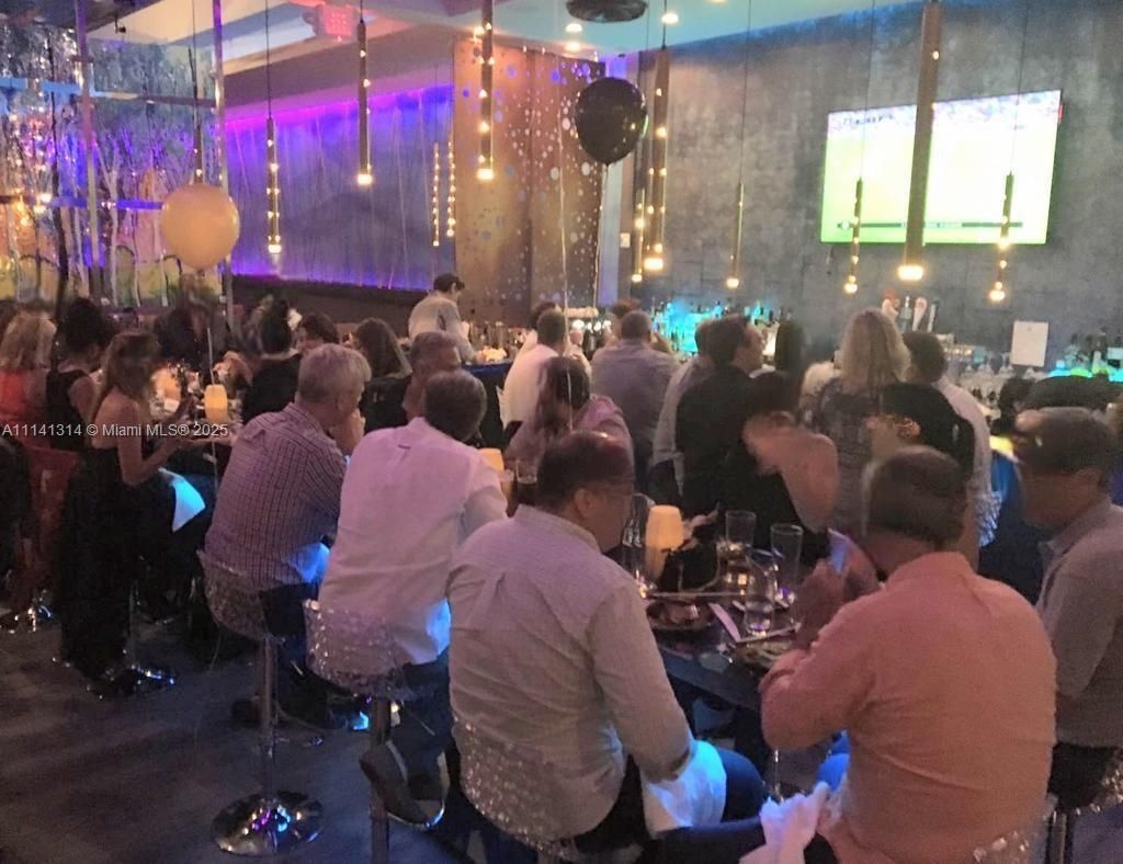 Miracle Mile- Restaurant For Sale, Coral Gables, FL 33134 Photo