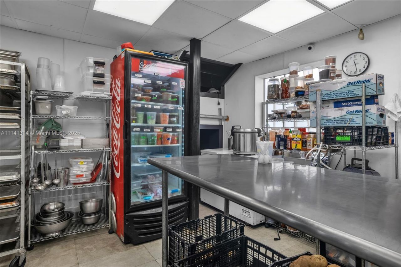 Miracle Mile- Restaurant For Sale, Coral Gables, FL 33134 Photo