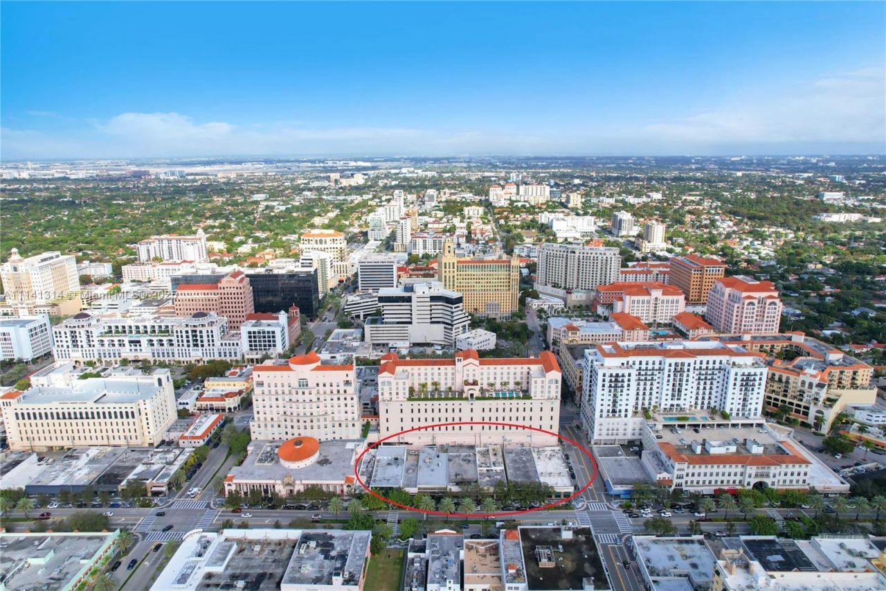 Miracle Mile- Restaurant For Sale, Coral Gables, FL 33134 Photo