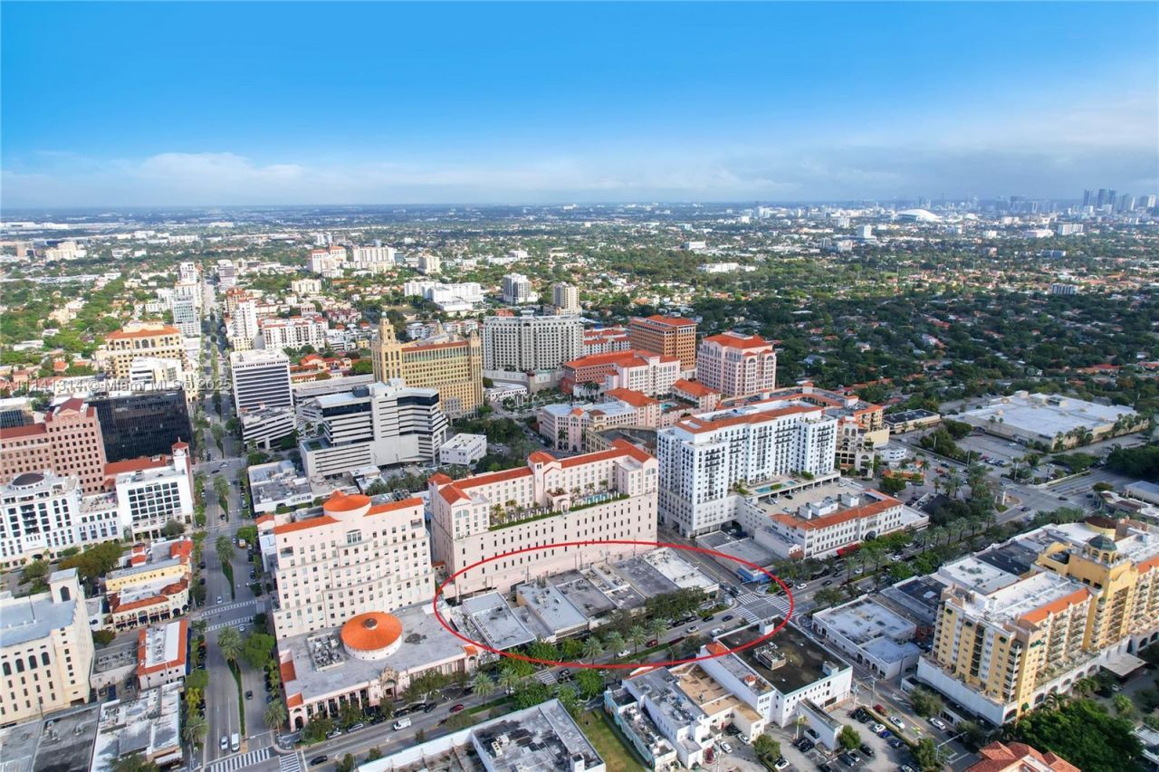 Miracle Mile- Restaurant For Sale, Coral Gables, FL 33134 Photo