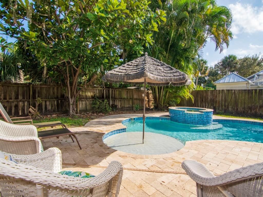 726 Flamevine Lane, Vero Beach, FL 32963 Photo