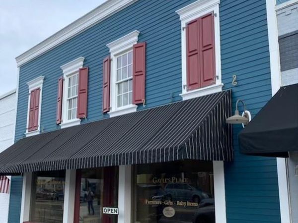 24 North Main Street, KILMARNOCK, VA 22482