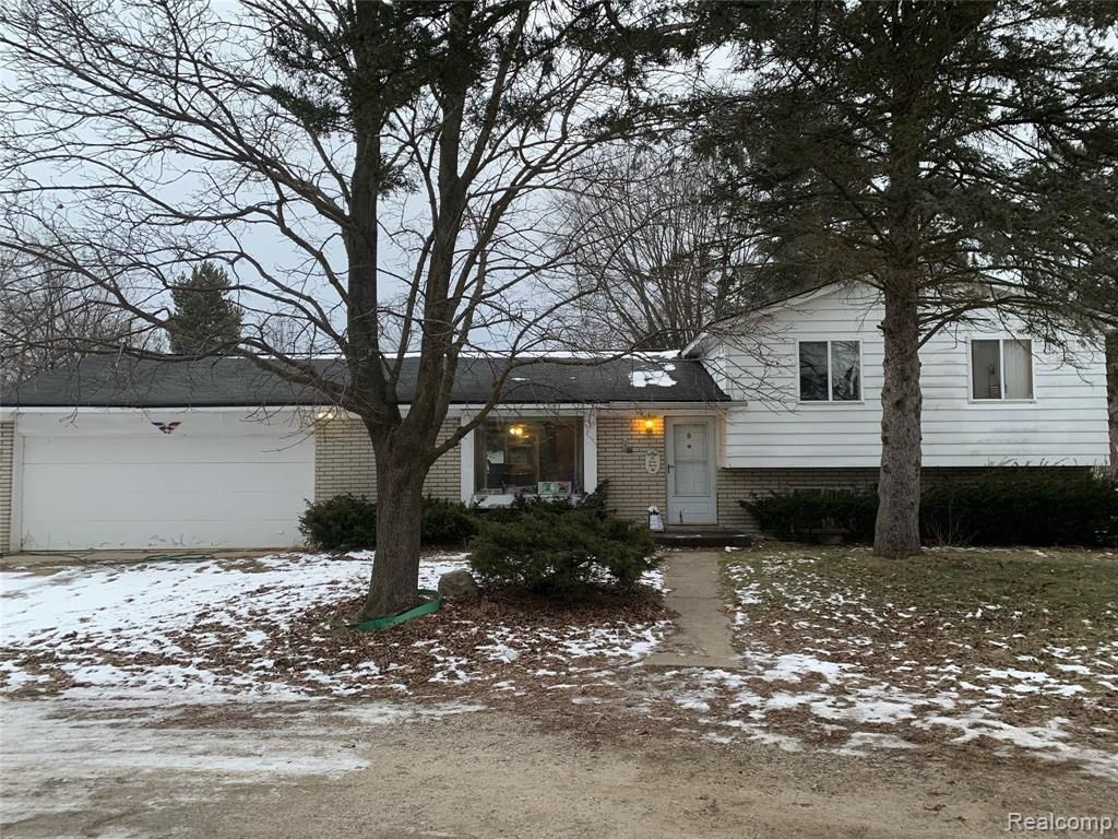 2030 Charms Road, Wixom, MI 48393 Main Photo
