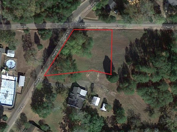 Prairie St, Macon, MS 39341