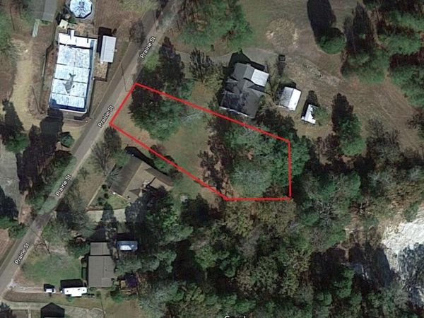 Prairie St, Macon, MS 39341