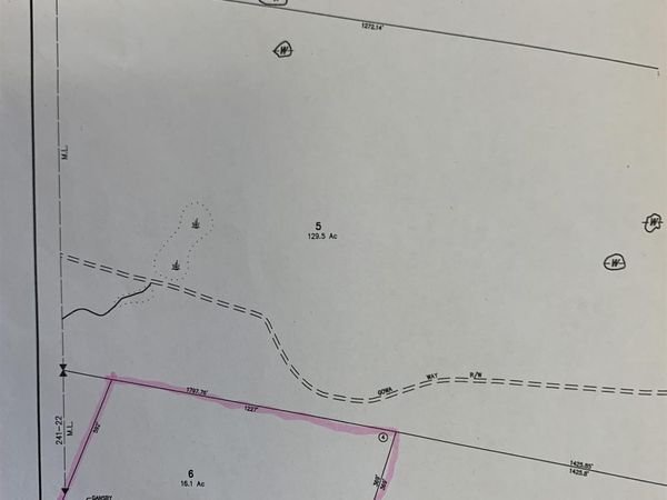 6 Jennings Road, Colebrook, NH 03576