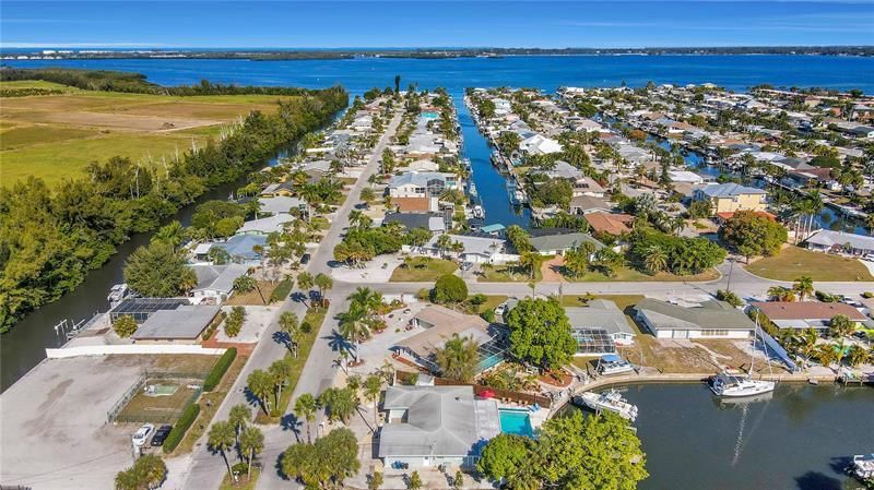 4315 Royal Palm Drive, Bradenton, FL 34210 Photo