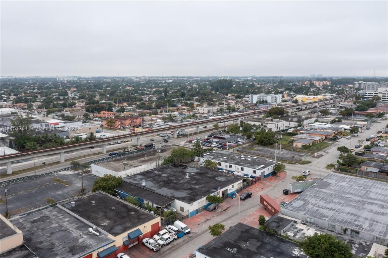 1040 E 26th Street, Hialeah, FL 33013 Photo