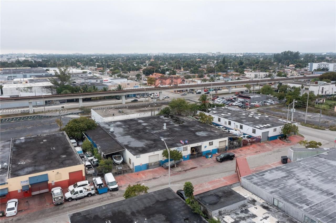 1040 E 26th Street, Hialeah, FL 33013 Photo