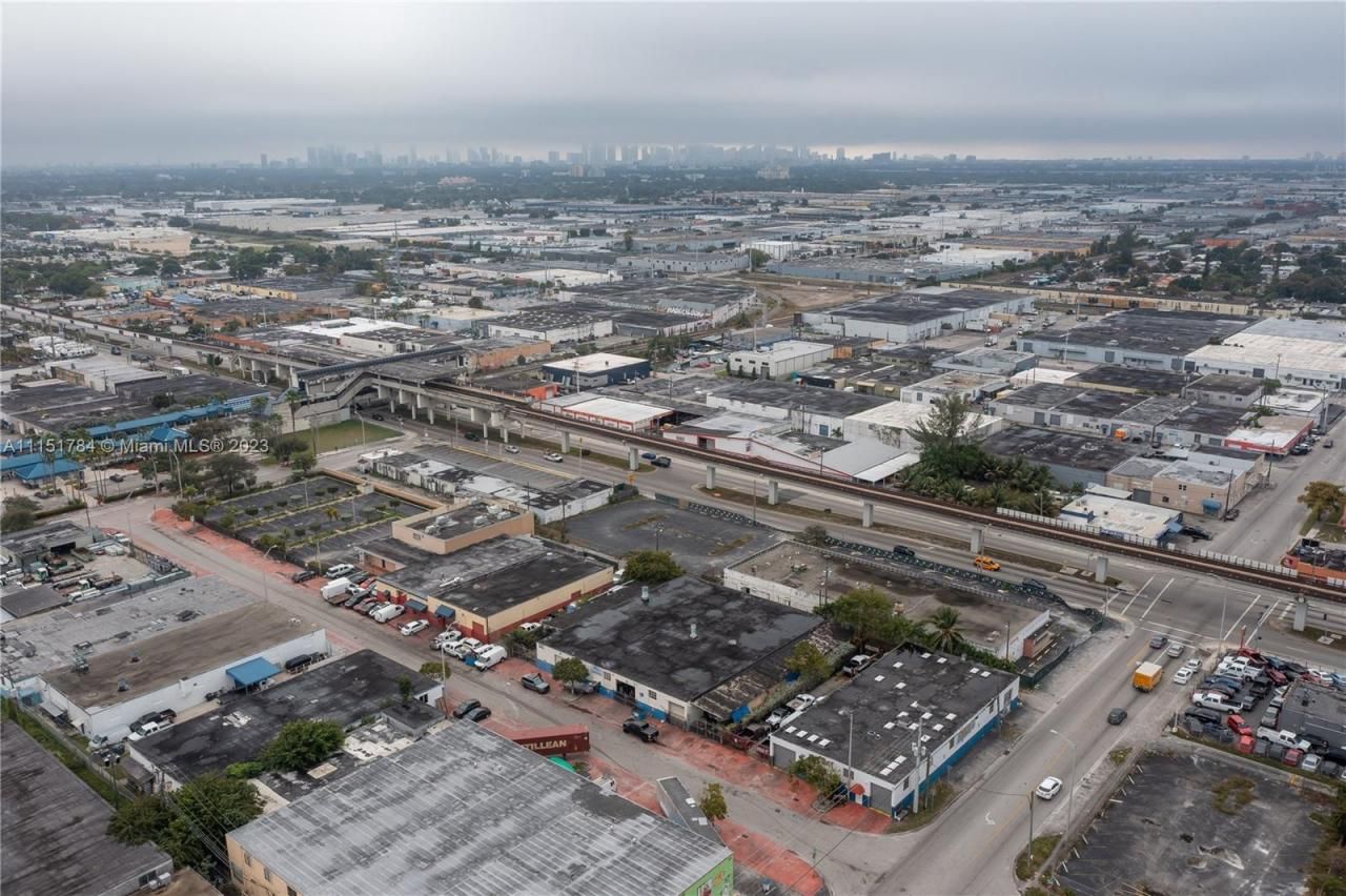 1040 E 26th Street, Hialeah, FL 33013 Photo