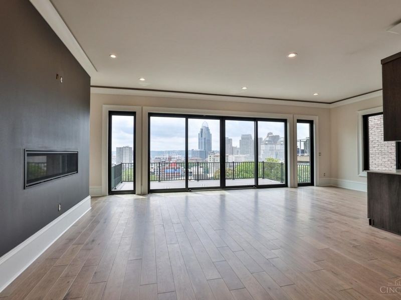 325 Oregon Street, Unit 10, Cincinnati, OH 45202 Photo 18