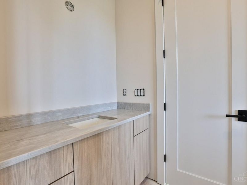 325 Oregon Street, Unit 10, Cincinnati, OH 45202 Photo 43