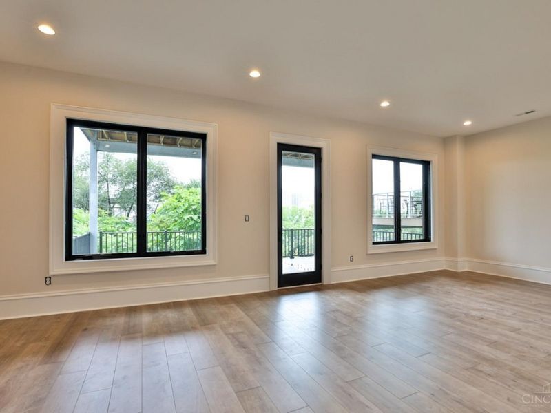 325 Oregon Street, Unit 10, Cincinnati, OH 45202 Photo 47