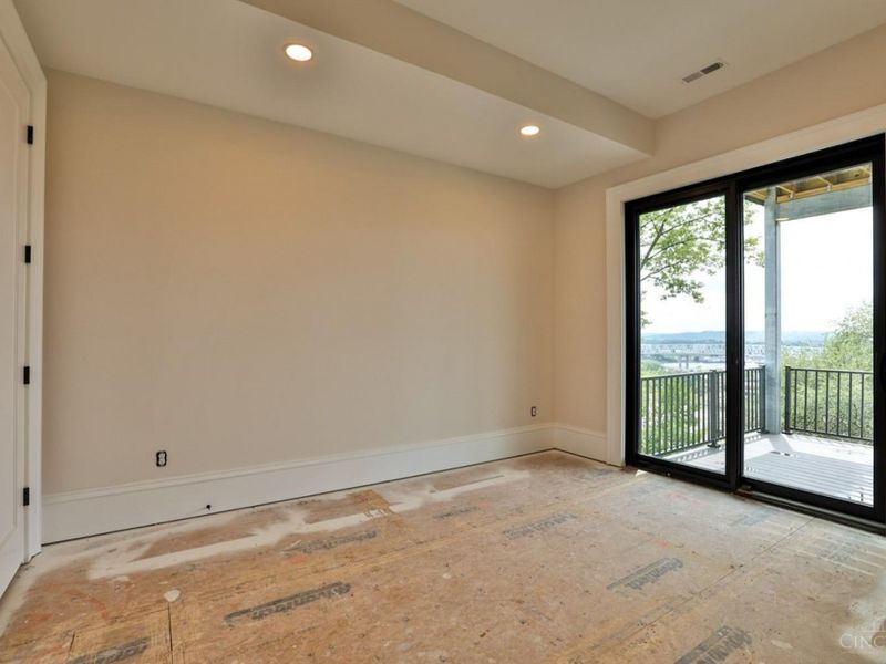 325 Oregon Street, Unit 10, Cincinnati, OH 45202 Photo 49
