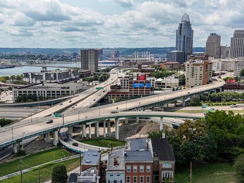 325 Oregon Street, Unit 10, Cincinnati, OH 45202 Photo 62