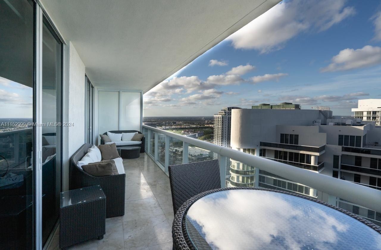 1830 Ocean Dr, Unit 4710, Hallandale Beach, FL 33009 Photo