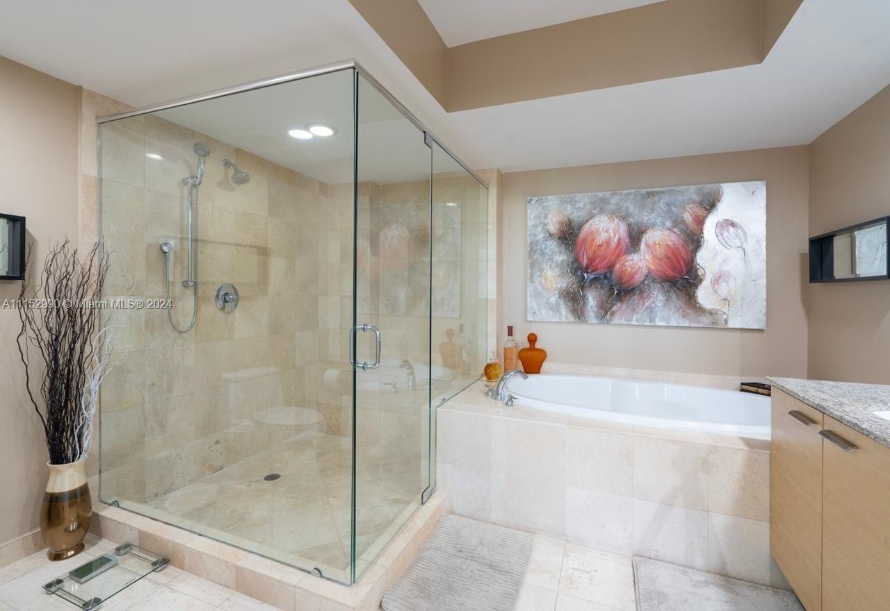 1830 Ocean Dr, Unit 4710, Hallandale Beach, FL 33009 Photo