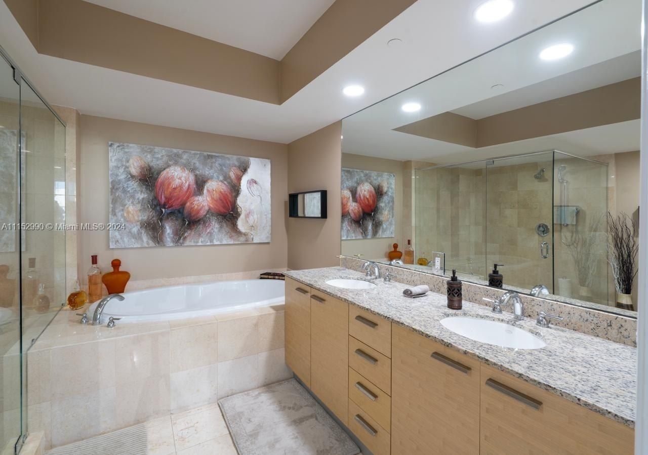 1830 Ocean Dr, Unit 4710, Hallandale Beach, FL 33009 Photo