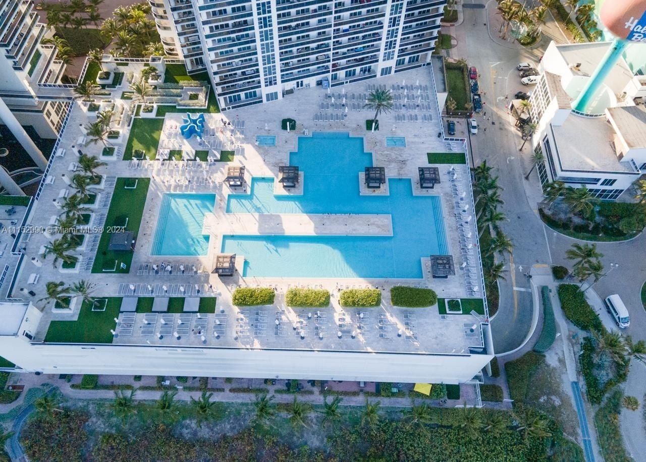 1830 Ocean Dr, Unit 4710, Hallandale Beach, FL 33009 Photo
