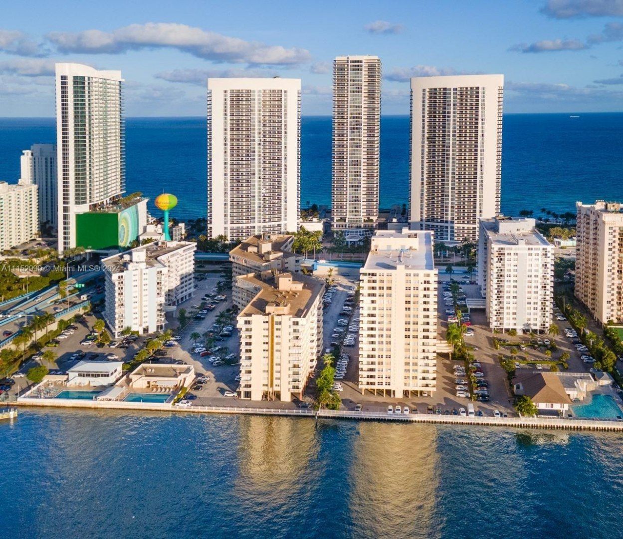 1830 Ocean Dr, Unit 4710, Hallandale Beach, FL 33009 Photo