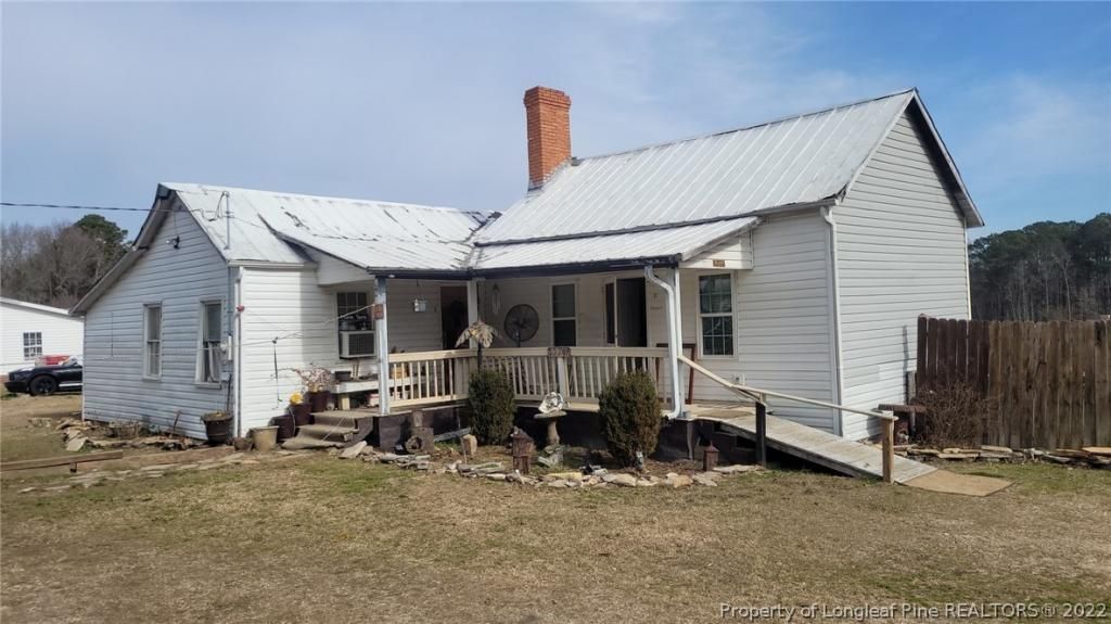 1279 Frank Wicker Road, Sanford, NC 27332 Main Photo