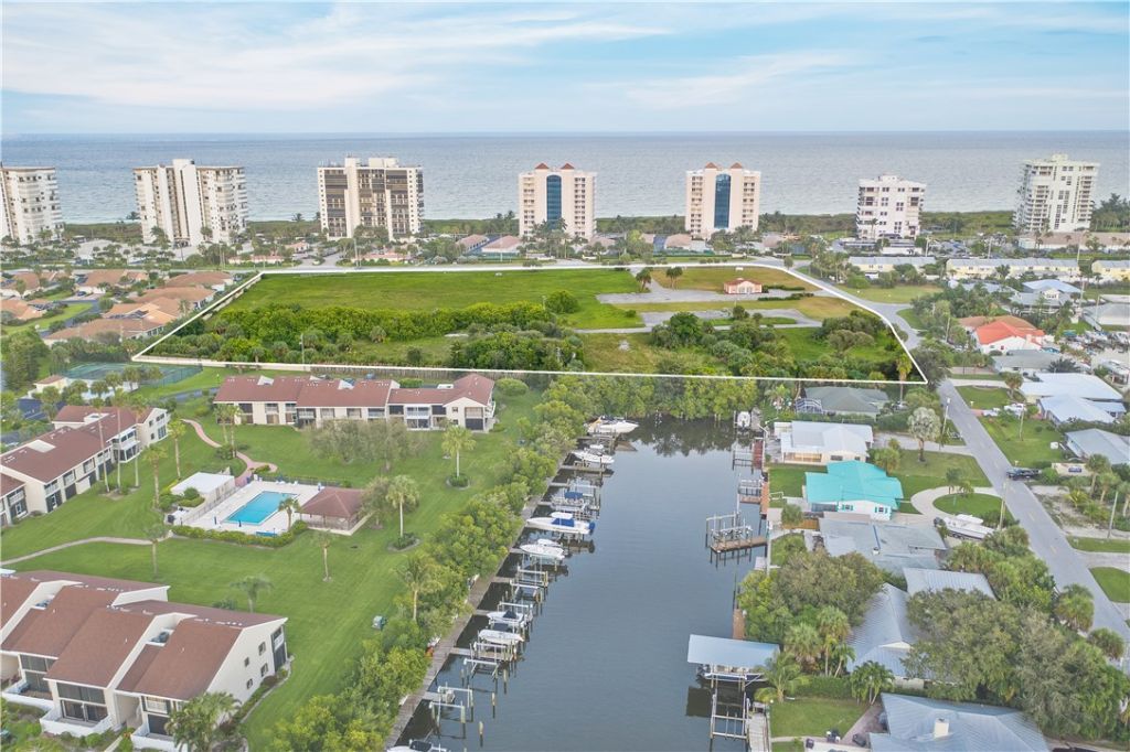 2901 N Highway A1a, Hutchinson Island, FL 34949 Photo