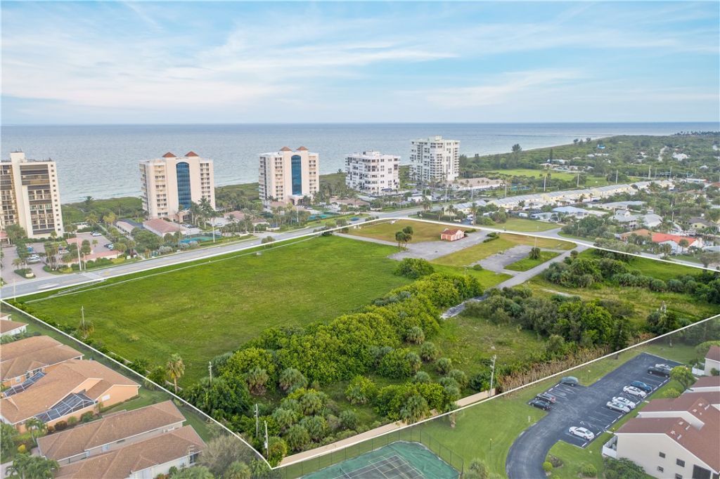 2901 N Highway A1a, Hutchinson Island, FL 34949 Photo