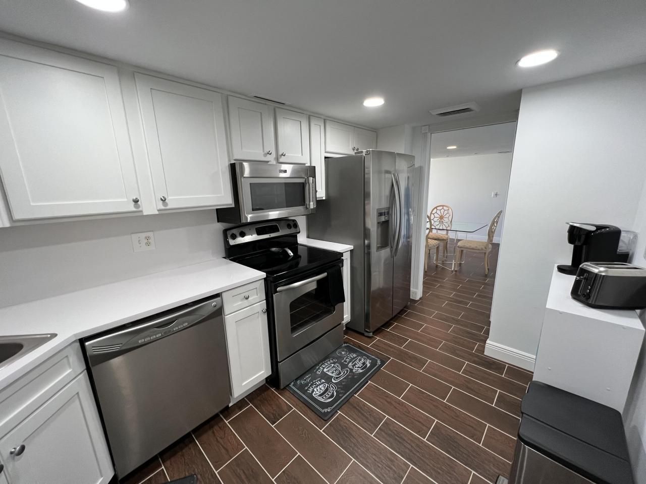 2400 Presidential Way, Unit Ph5, West Palm Beach, FL 33401 Photo