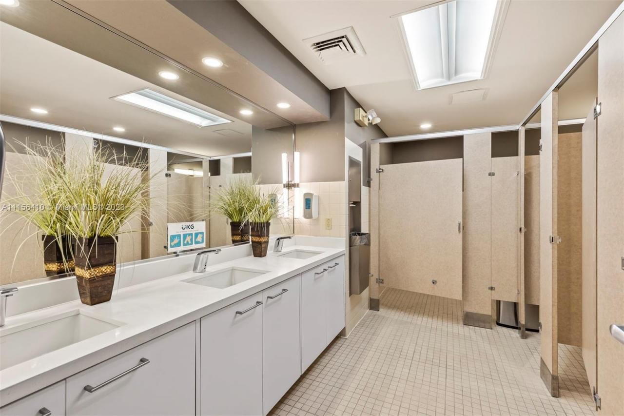 1455 N Park Dr, Weston, FL 33326 Photo