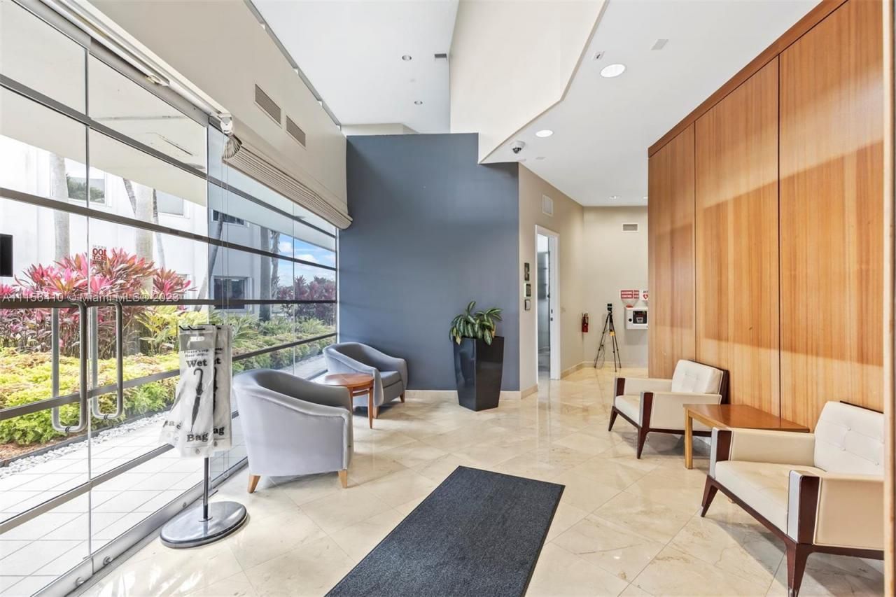 1455 N Park Dr, Weston, FL 33326 Photo