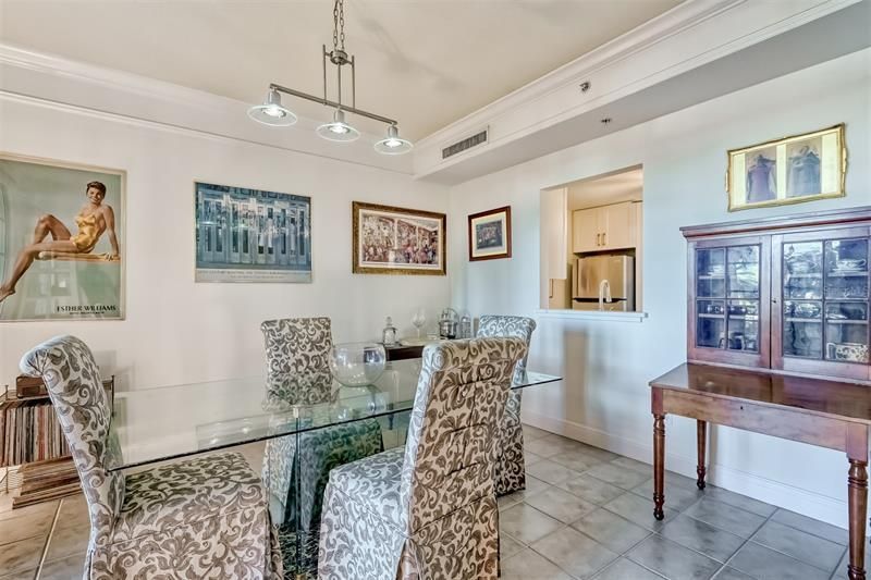 750 N Tamiami Trail, Unit 205, Sarasota, FL 34236 Photo