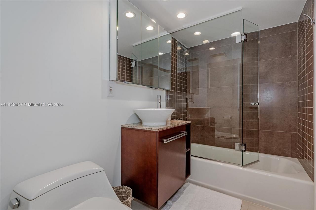 2301 Collins Ave, Unit 938, Miami Beach, FL 33139 Photo