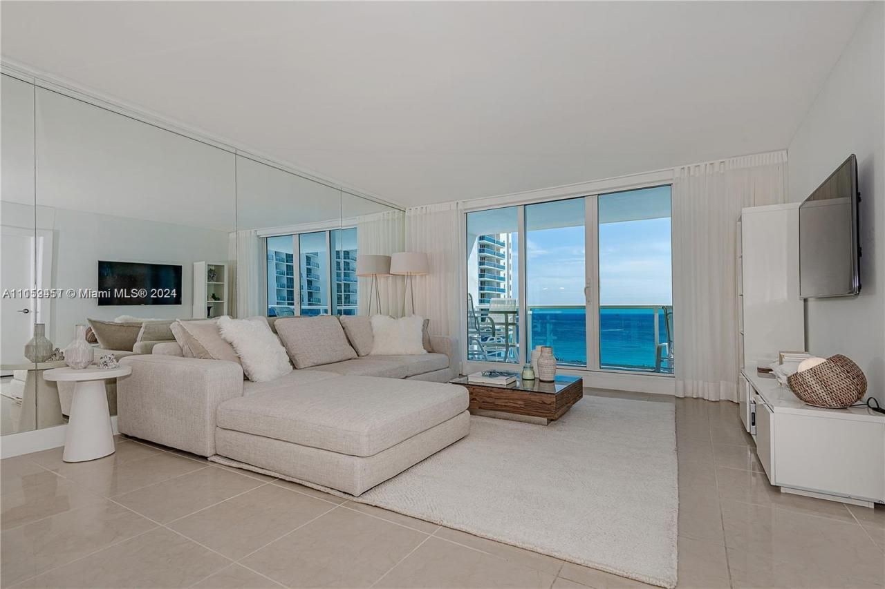 2301 Collins Ave, Unit 938, Miami Beach, FL 33139 Photo