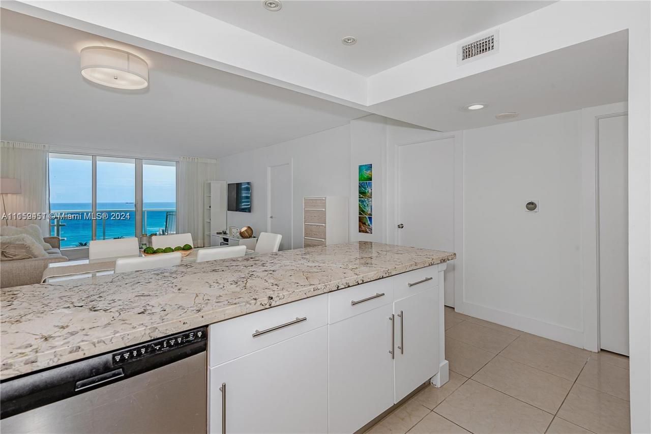 2301 Collins Ave, Unit 938, Miami Beach, FL 33139 Photo