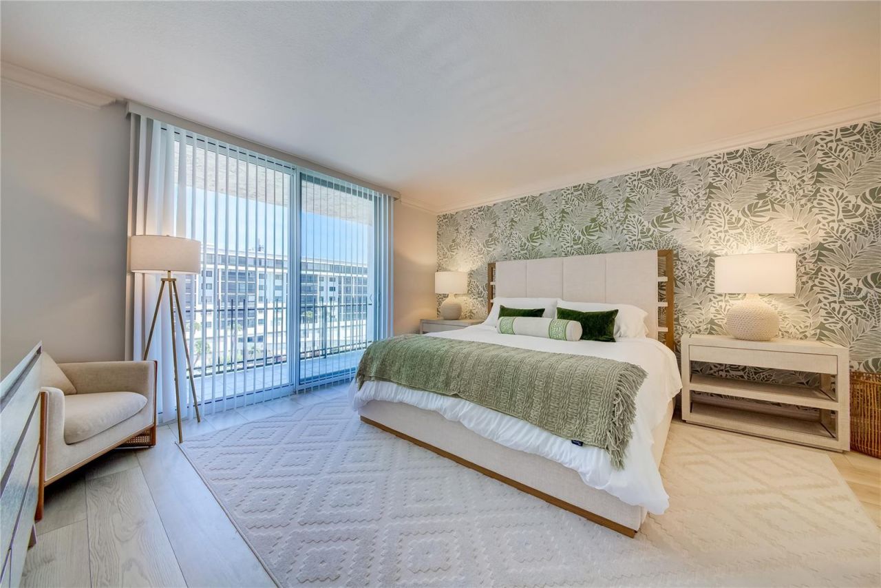 1212 Benjamin Franklin Drive, Unit 504, Sarasota, FL 34236 Photo