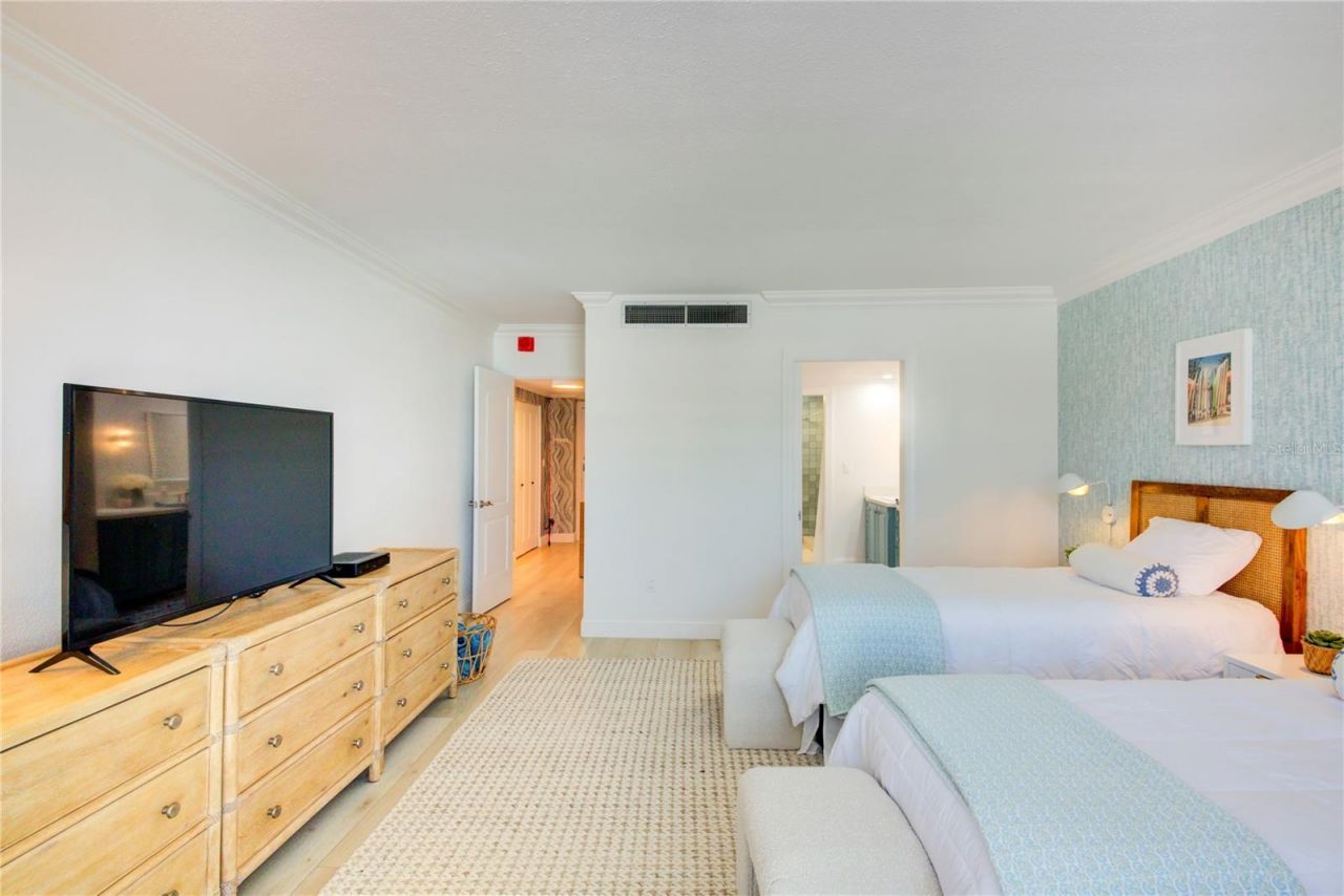 1212 Benjamin Franklin Drive, Unit 504, Sarasota, FL 34236 Photo