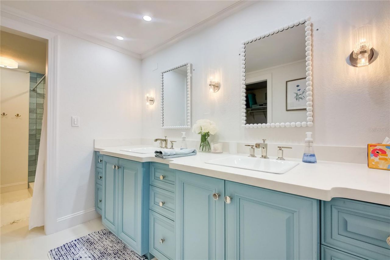 1212 Benjamin Franklin Drive, Unit 504, Sarasota, FL 34236 Photo