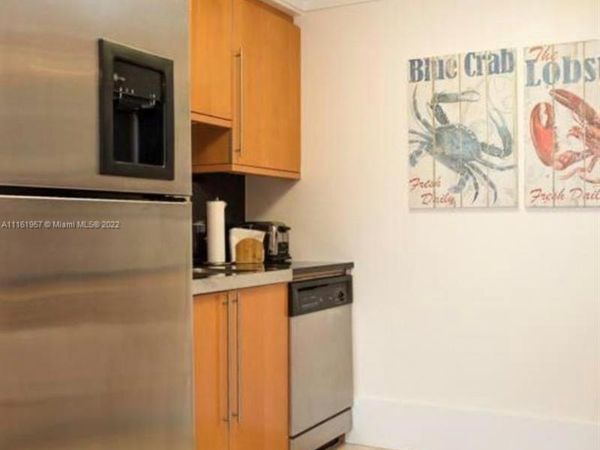 6365 Collins Ave, Unit 2409, Miami Beach, FL 33141