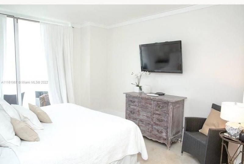 6365 Collins Ave, Unit 2409, Miami Beach, FL 33141 Photo