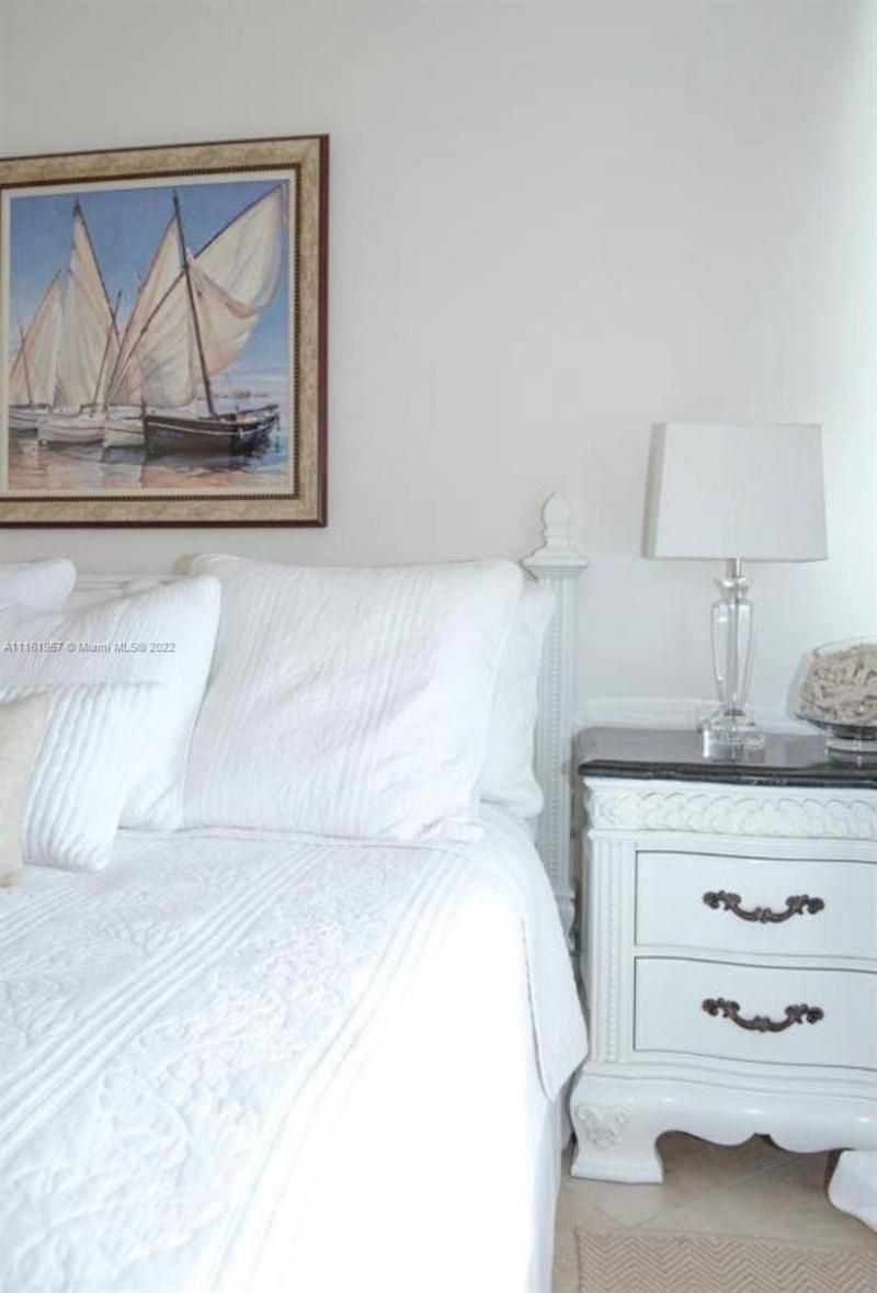 6365 Collins Ave, Unit 2409, Miami Beach, FL 33141 Photo