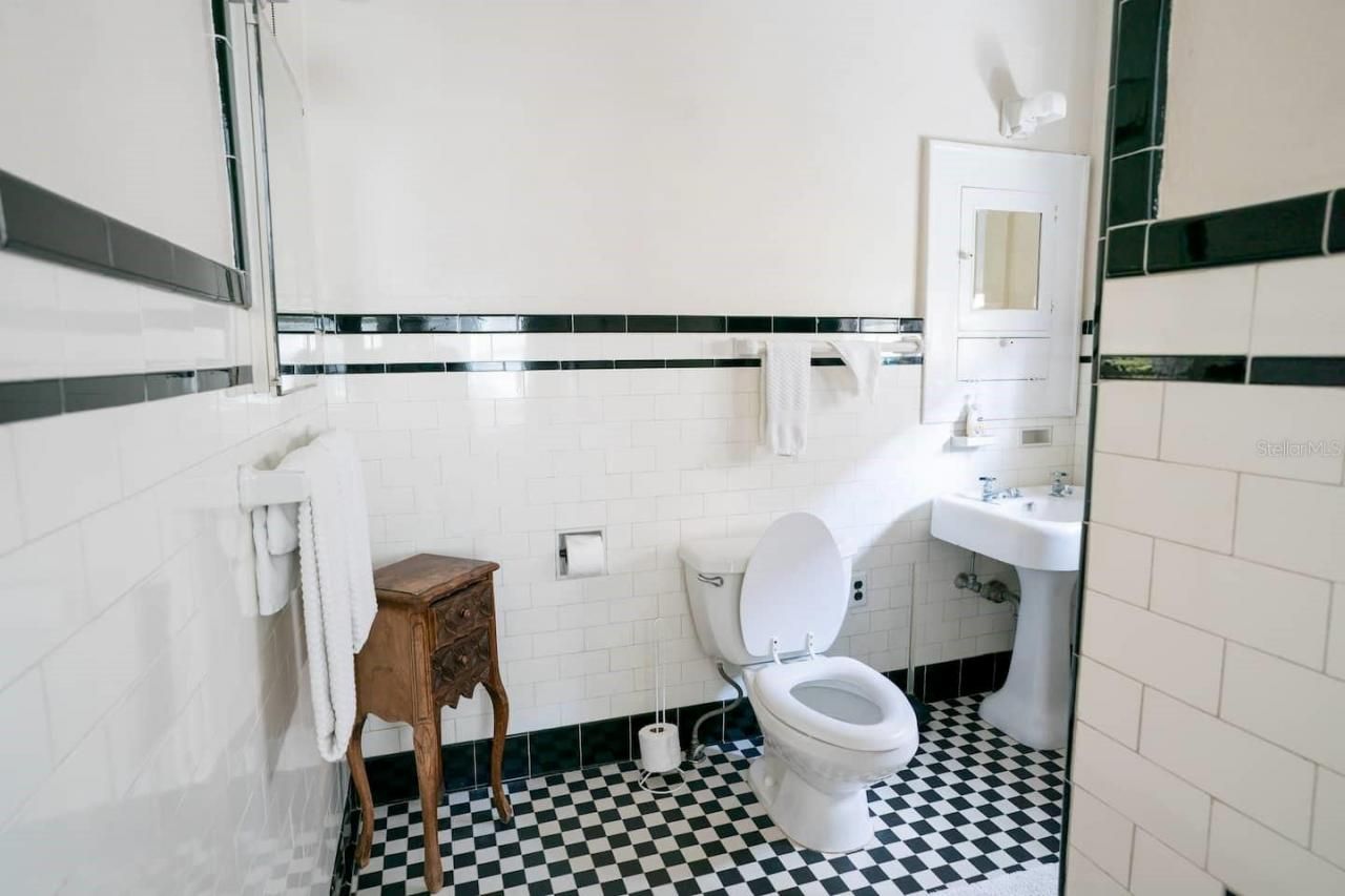 1200 W Lake Otis Drive Se, Winter Haven, FL 33880 Photo