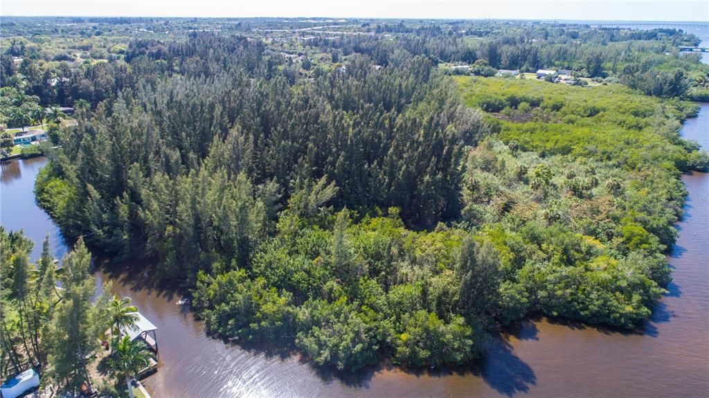 418 Peace Island Dr, Punta Gorda, FL 33950 Photo